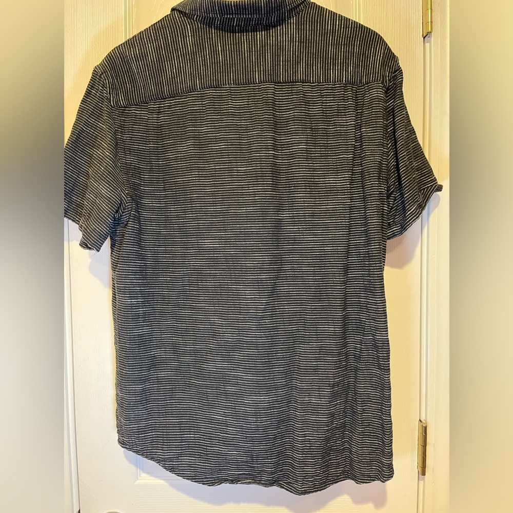 Old Navy Mens Button Down Shirt - Picture 3 of 4